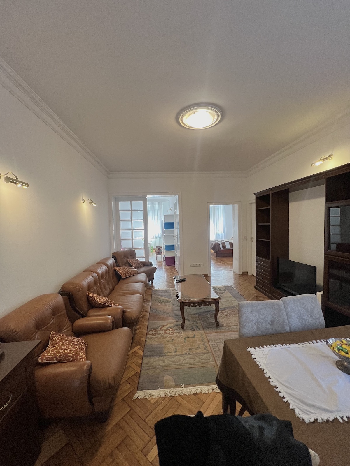 Izdajemo troiposoban stan, Slavija, 100m² - slika 2