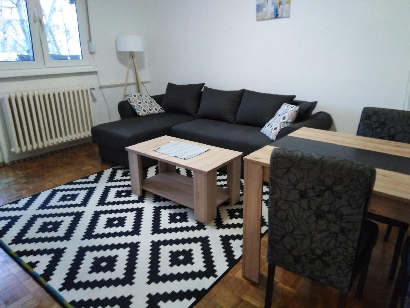 Izdavanje trosoban stan VOZDOVAC 55m²