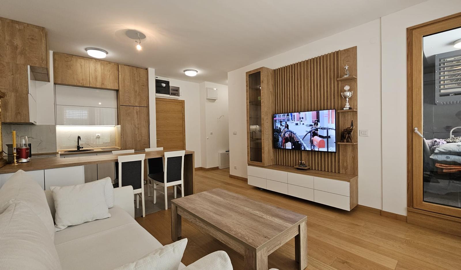 Prodaja trosoban stan NOVI BEOGRAD 62m²