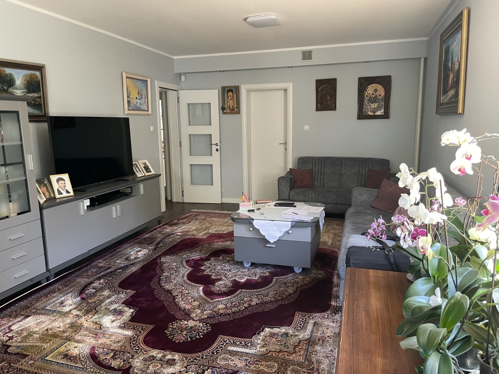 Prodajemo kuću, Medakovic Iii, 416m² - slika 2