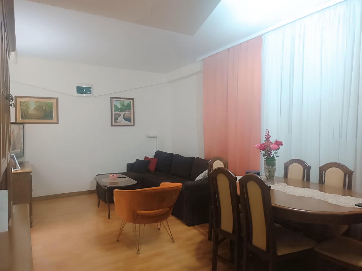 Prodajemo troiposoban stan, Blok 19a, 73m² - slika 2