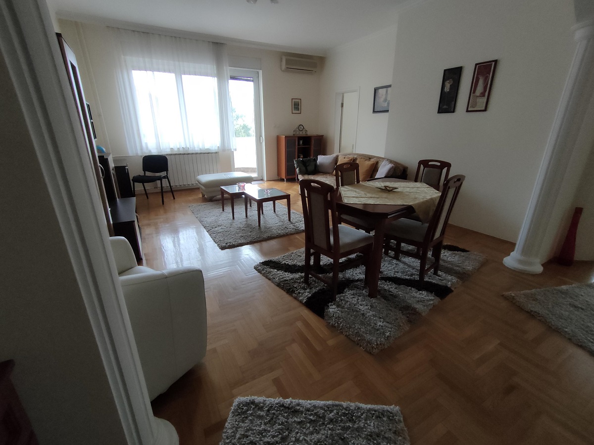 Izdavanje trosoban stan SAVSKI VENAC 75m²