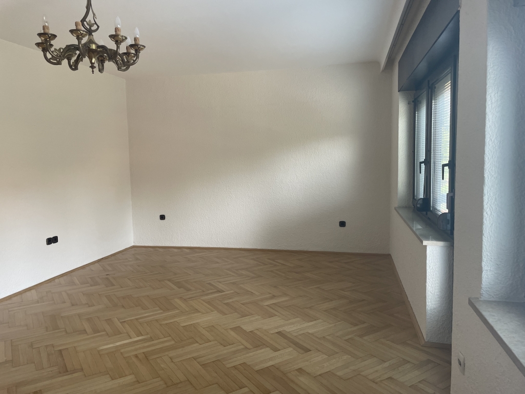 Izdajemo kuću, Vozdovac-Crkva, 361m² - slika 2