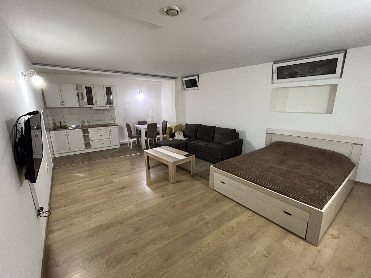 Prodajemo dvosoban stan, Centar, 72m² - slika 2