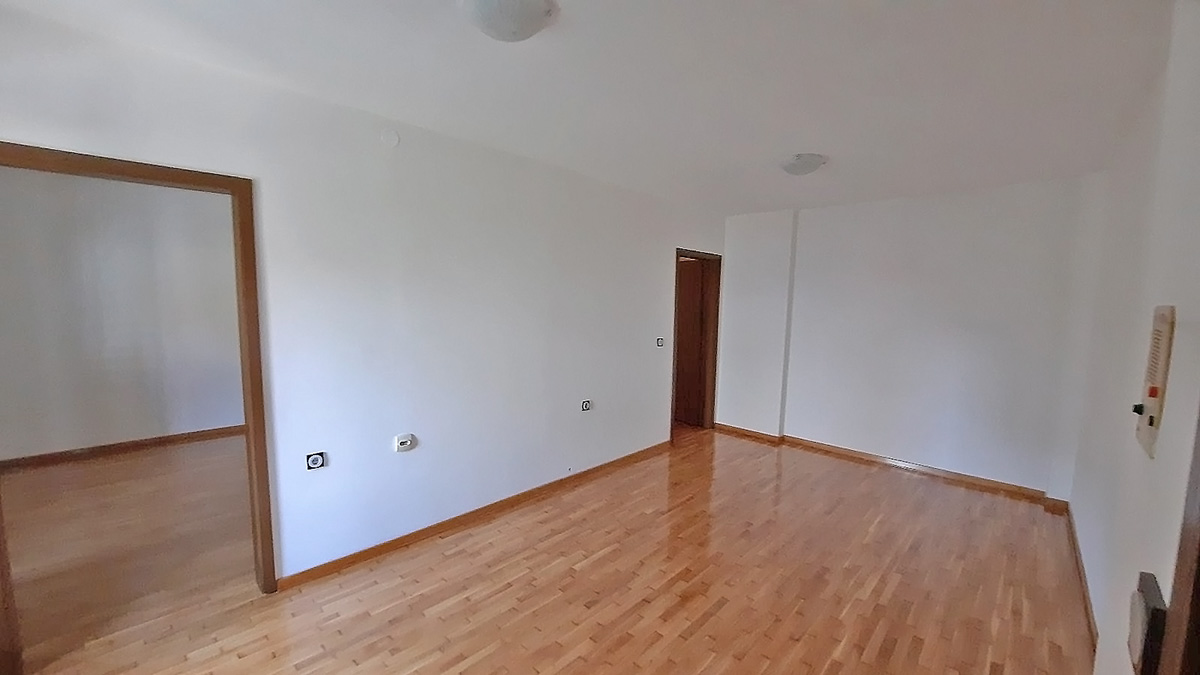 Prodaja trosoban stan ZVEZDARA, ZVEZDARA 65m²