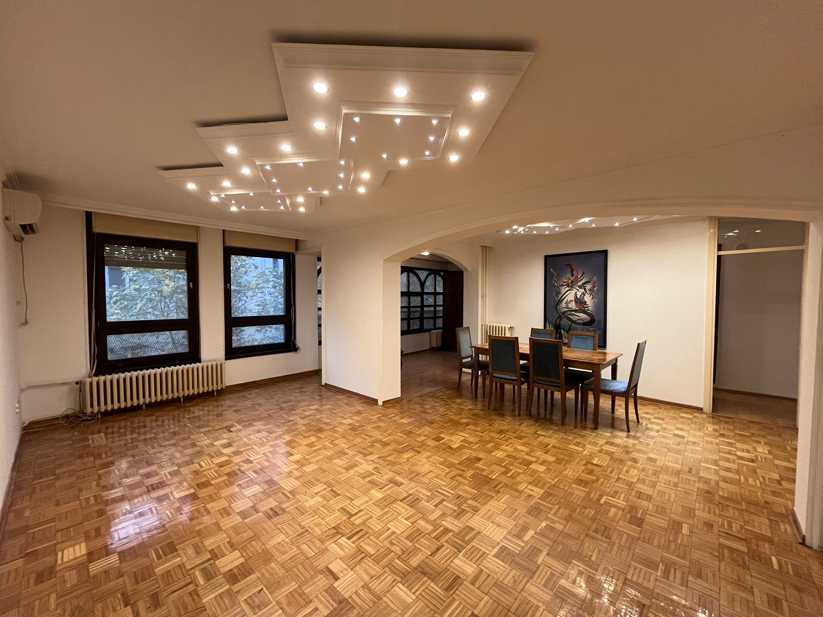 Izdavanje četvorosoban stan VRACAR 115m²