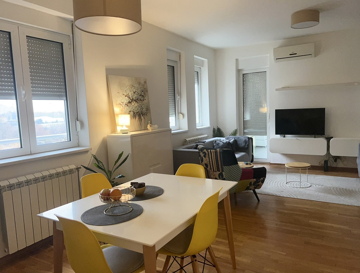 Prodaja trosoban stan AUTOKOMANDA, VOZDOVAC 70m²