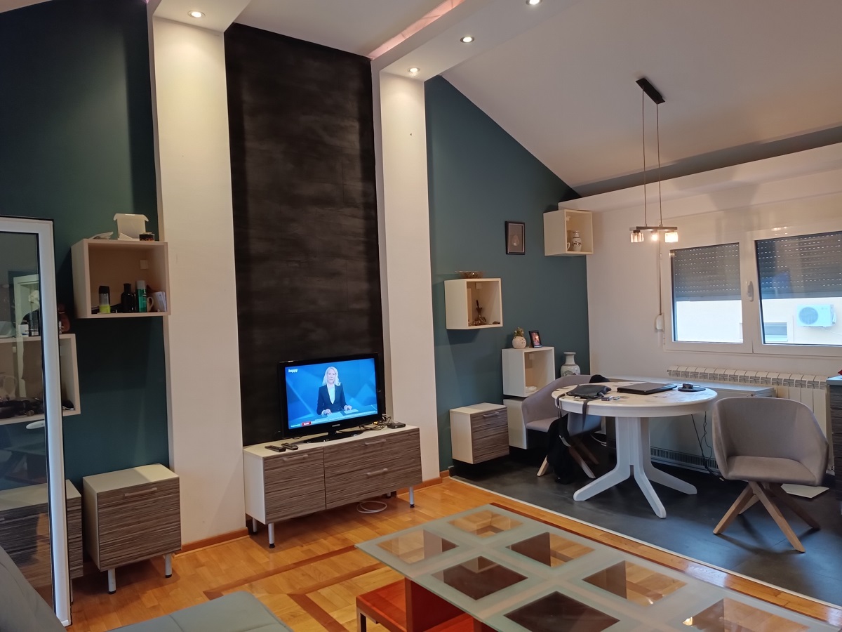 Prodajemo kuću, Zemun, 110m² - slika 2