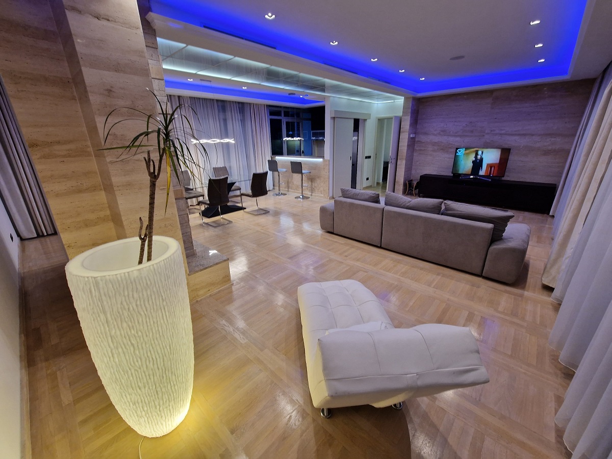Izdajemo trosoban stan, Dedinje, 148m² - slika 2